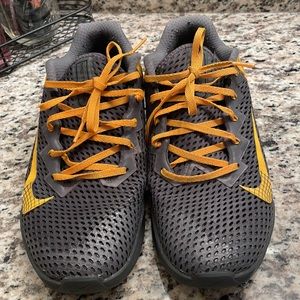 Men’s Nike Metcon 6 - grey and yellow (gold tint)